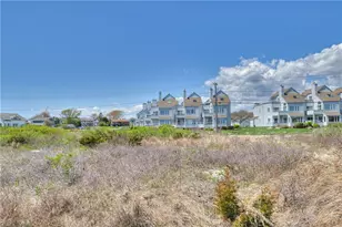 204 Bellevue Ct, Narragansett, RI 02882 - Photo 34