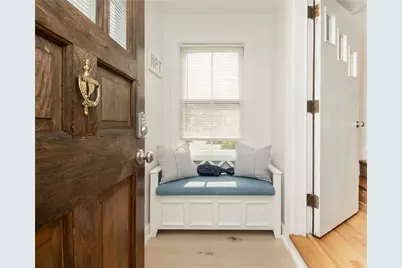 33 Slocum Street, Newport, RI 02840 - Photo 2