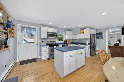 11 Johnson Avenue, North Kingstown, RI 02852 - Photo 12