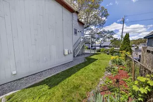 11 Johnson Ave, North Kingstown, RI 02852 - Photo 4