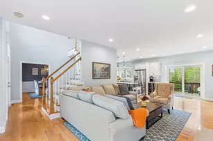 76 Woods Ln, Cranston, RI 02921 - Photo 6
