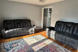 110 Marigold Dr, Warwick, RI 02889 - Photo 4
