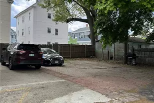 30 Harvest St, Providence, RI 02908 - Photo 2