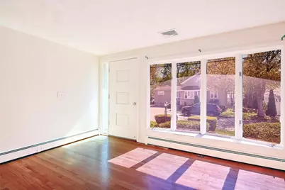 8 Ashby Street, Johnston, RI 02919 - Photo 6