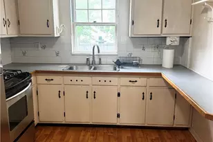 153 Chandler Ave, Pawtucket, RI 02860 - Photo 8