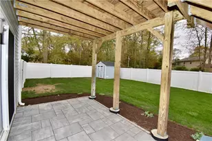 81 Lonsdale St, West Warwick, RI 02893 - Photo 32