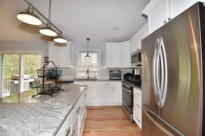 81 Lonsdale Street, West Warwick, RI 02893 - Photo 6