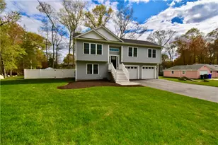 81 Lonsdale St, West Warwick, RI 02893 - Photo 2