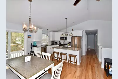 81 Lonsdale Street, West Warwick, RI 02893 - Photo 8