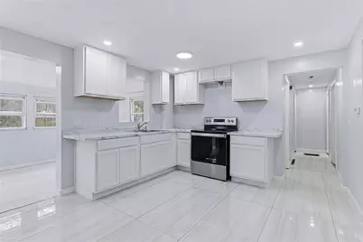 27 Douglas Circle, Smithfield, RI 02828 - Photo 2