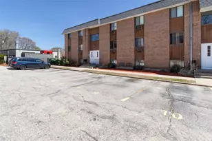 117 John St, Lincoln, RI 02865 - Photo 2