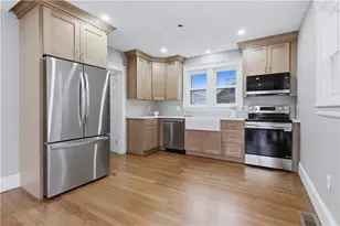 104 Woodbine St, Providence, RI 02906 - Photo 2
