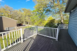140 Lake View Rd, Cranston, RI 02920 - Photo 10