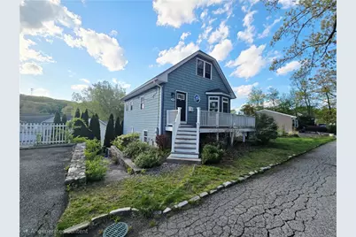 140 Lake View Road, Cranston, RI 02920 - Photo 1