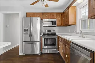 21 Citizen St, Cumberland, RI 02864 - Photo 6