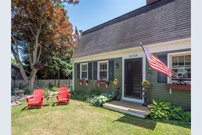 7 Boulevard East Boulevard, Middletown, RI 02842 - Photo 4