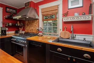 7 Blvd East Blvd, Middletown, RI 02842 - Photo 10