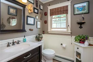 7 Blvd East Blvd, Middletown, RI 02842 - Photo 16