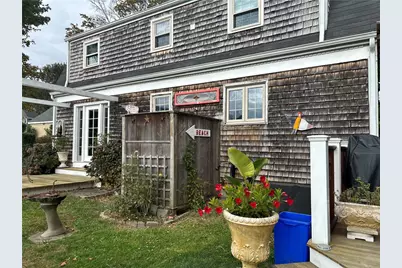 7 Boulevard East Boulevard, Middletown, RI 02842 - Photo 2