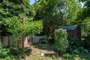 7 Blvd East Blvd, Middletown, RI 02842 - Photo 42