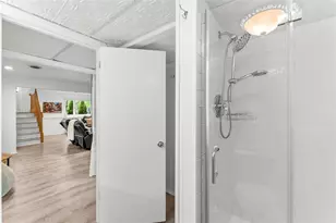 475 Elmgrove Ave, Providence, RI 02906 - Photo 34