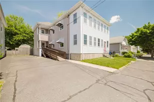 266 Norfolk Ave, Pawtucket, RI 02861 - Photo 4
