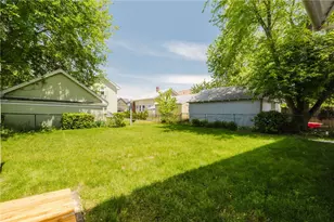 266 Norfolk Ave, Pawtucket, RI 02861 - Photo 8
