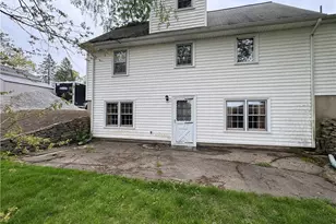 60 Coldbrook Dr, Cranston, RI 02920 - Photo 32