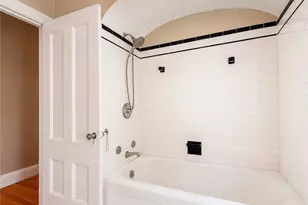 225 Hunts Ave, Pawtucket, RI 02861 - Photo 32