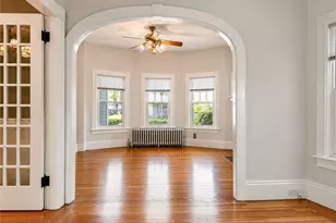 225 Hunts Ave, Pawtucket, RI 02861 - Photo 12