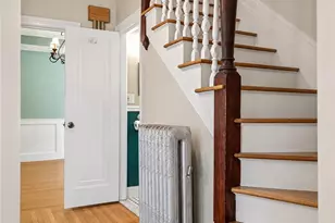 225 Hunts Ave, Pawtucket, RI 02861 - Photo 18
