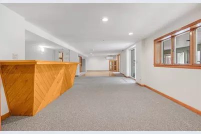 555 Metacom Avenue, Bristol, RI 02809 - Photo 10