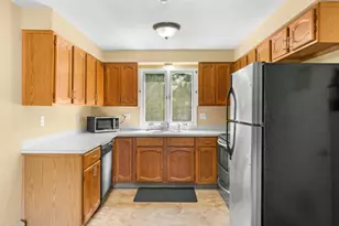283 Privilege St, Woonsocket, RI 02895 - Photo 8
