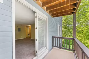 283 Privilege St, Woonsocket, RI 02895 - Photo 6