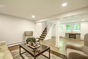 7 Parkway Dr, Warwick, RI 02886 - Photo 32
