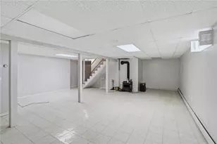 22 Roger Williams Ct, Portsmouth, RI 02871 - Photo 44
