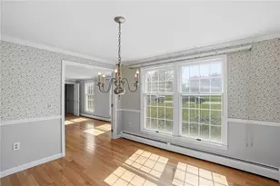 22 Roger Williams Ct, Portsmouth, RI 02871 - Photo 10