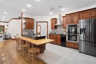 2197 Middle Rd, East Greenwich, RI 02818 - Photo 8