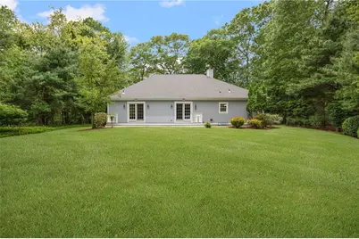 2197 Middle Road, East Greenwich, RI 02818 - Photo 32