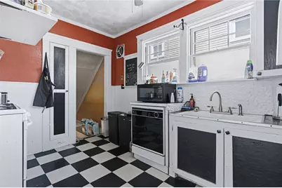 87 Elder Street, Pawtucket, RI 02860 - Photo 8