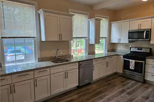 68 John St, Providence, RI 02906 - Photo 18