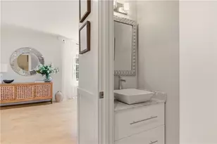 25 Rhode Island Ave, Newport, RI 02840 - Photo 6
