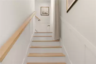 25 Rhode Island Ave, Newport, RI 02840 - Photo 4