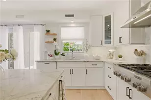 25 Rhode Island Ave, Newport, RI 02840 - Photo 16