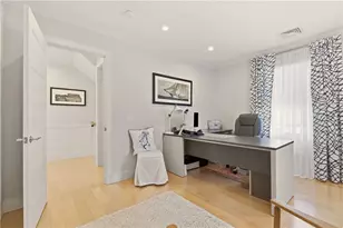 25 Rhode Island Ave, Newport, RI 02840 - Photo 24