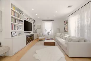 25 Rhode Island Ave, Newport, RI 02840 - Photo 4