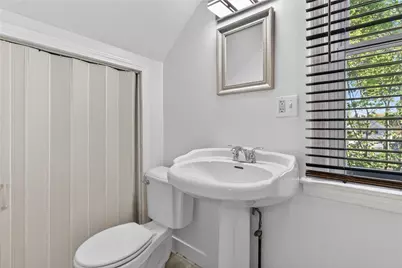 103 Burnside Avenue, East Providence, RI 02915 - Photo 16