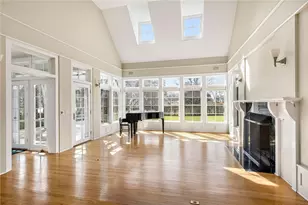 9 Ocean Lawn Ln, Newport, RI 02840 - Photo 8