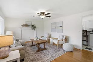49 Roosevelt Dr, Bristol, RI 02809 - Photo 6