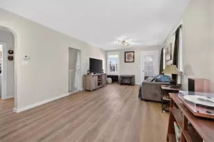 190 Wardlaw Ave, Providence, RI 02908 - Photo 8